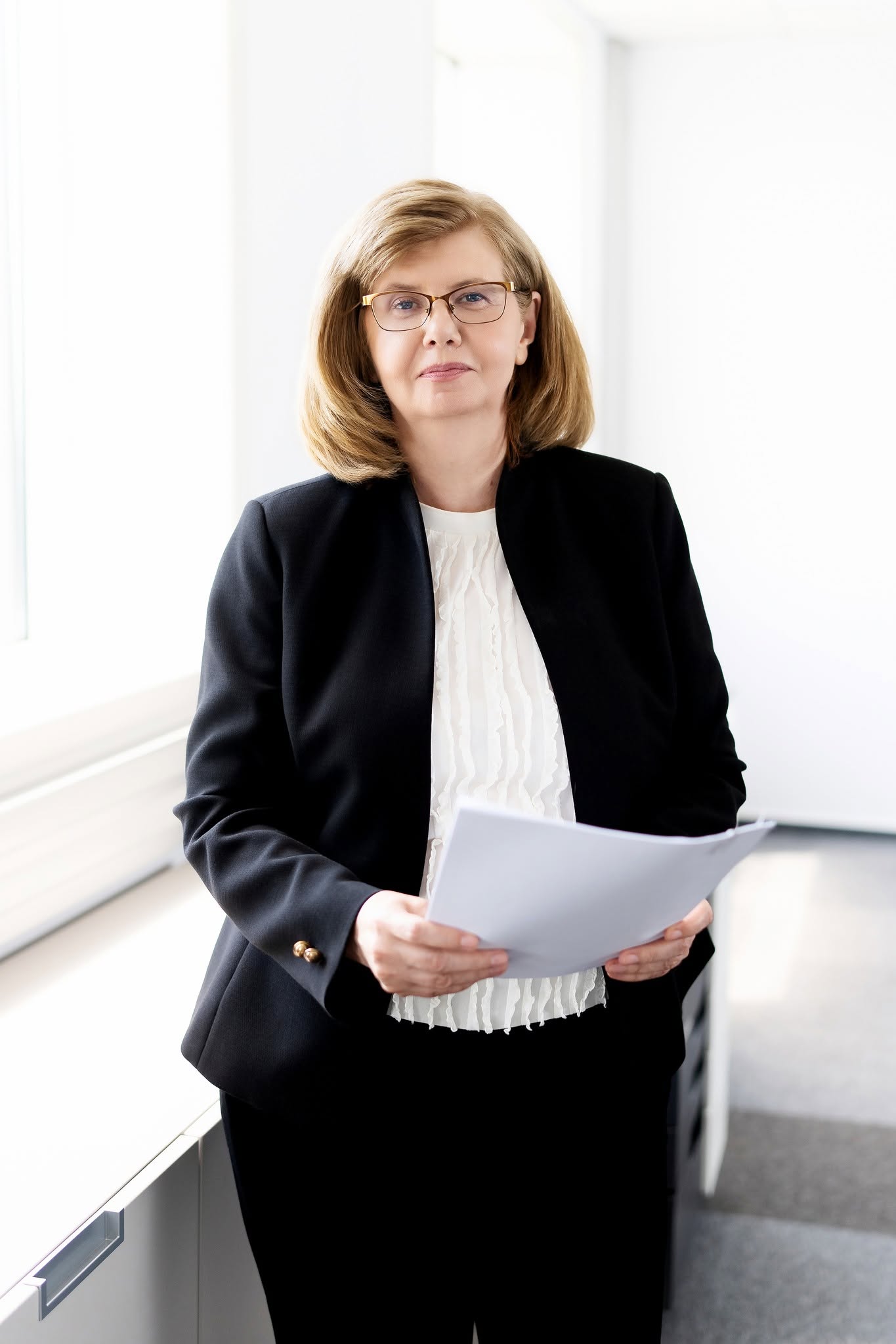 Laura-Mihaela Ivanovici, notar public